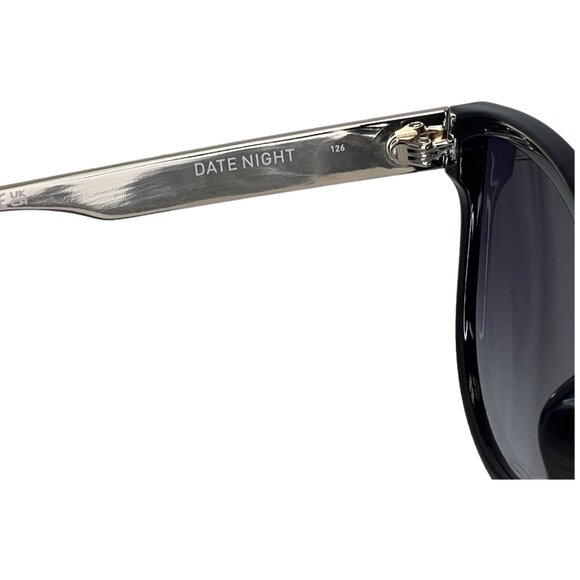 QUAY DATE NIGHT - Picture 5 of 6